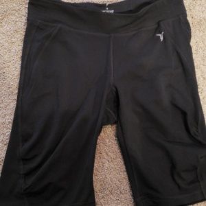 Old Navy Active compression long shorts